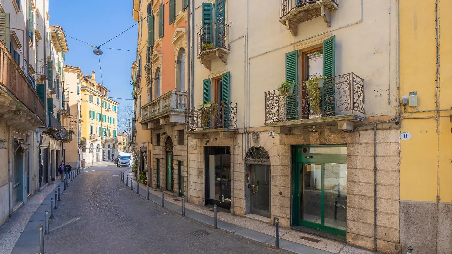 Domus Largo Pescheria Verona Italien
