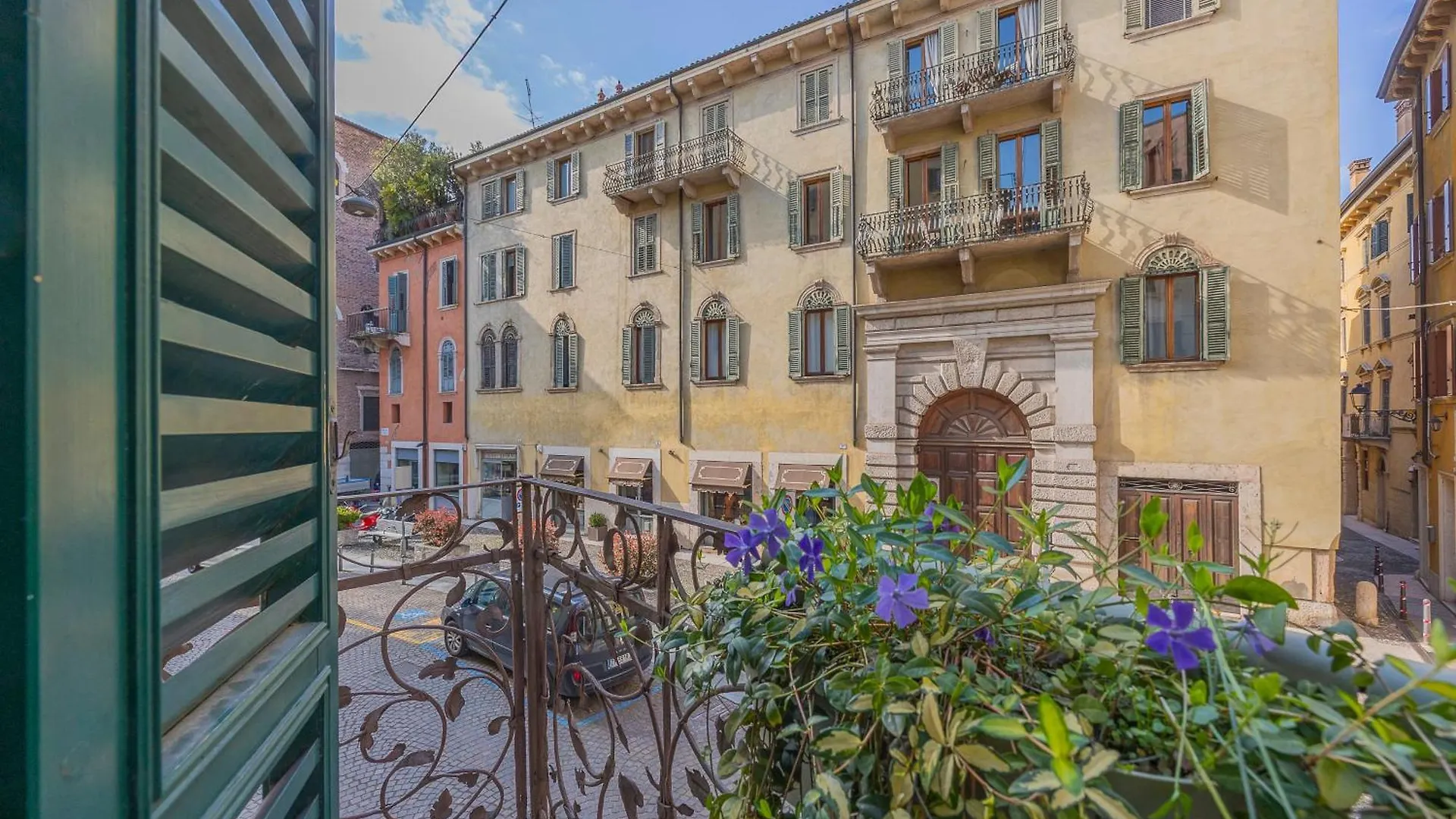 Domus Largo Pescheria Verona Lägenhet